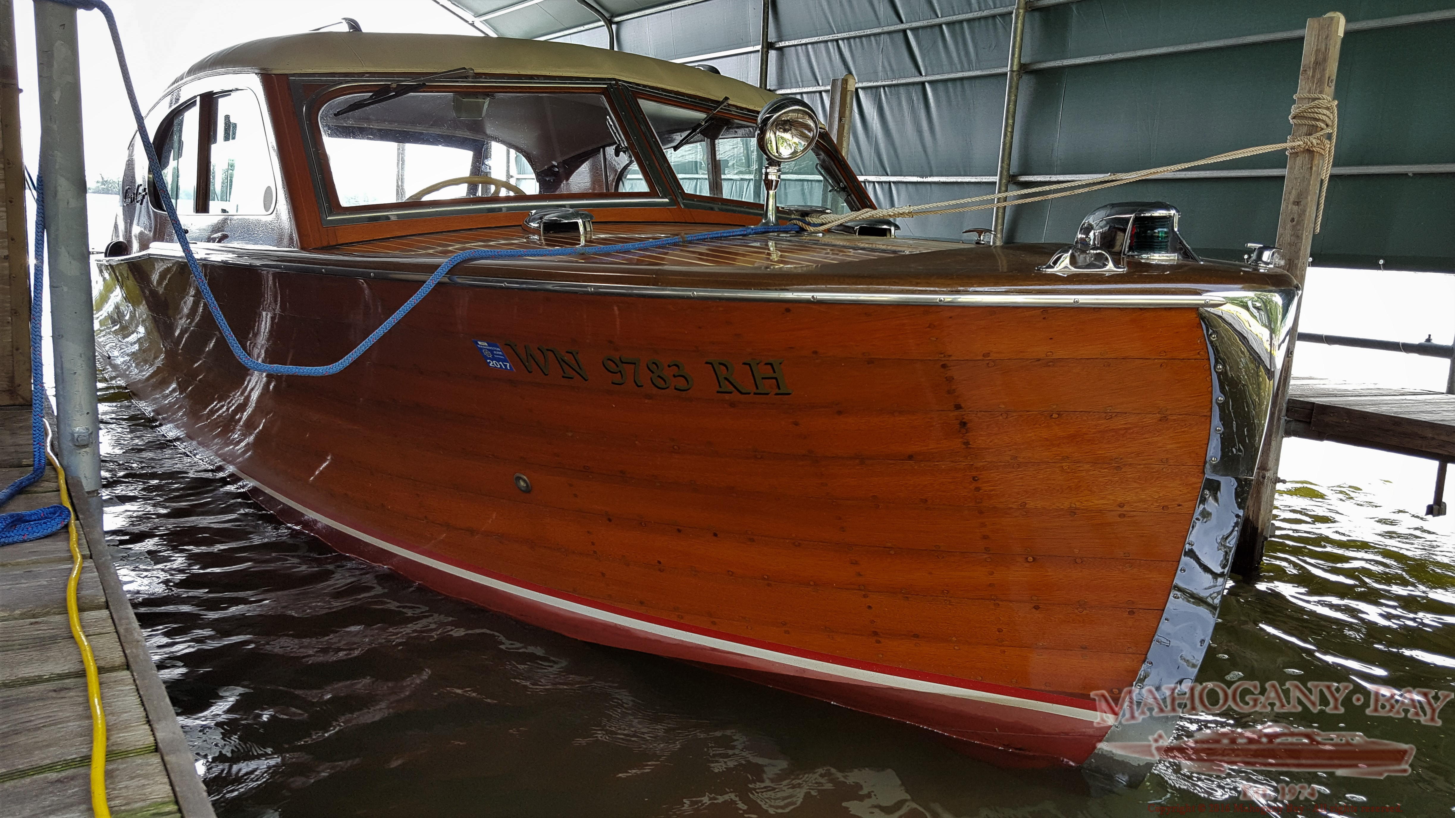 1950 Chris Craft 25′ Sportsman Sedan “Paradox” | Classic Wooden Boats