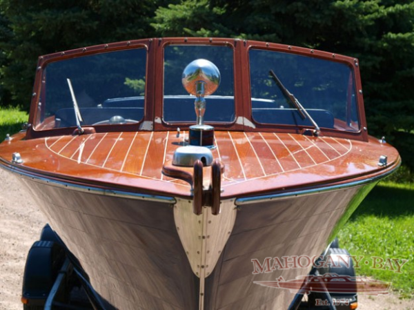 1947 Hutchinson 22' Utility Runabout - Image 4